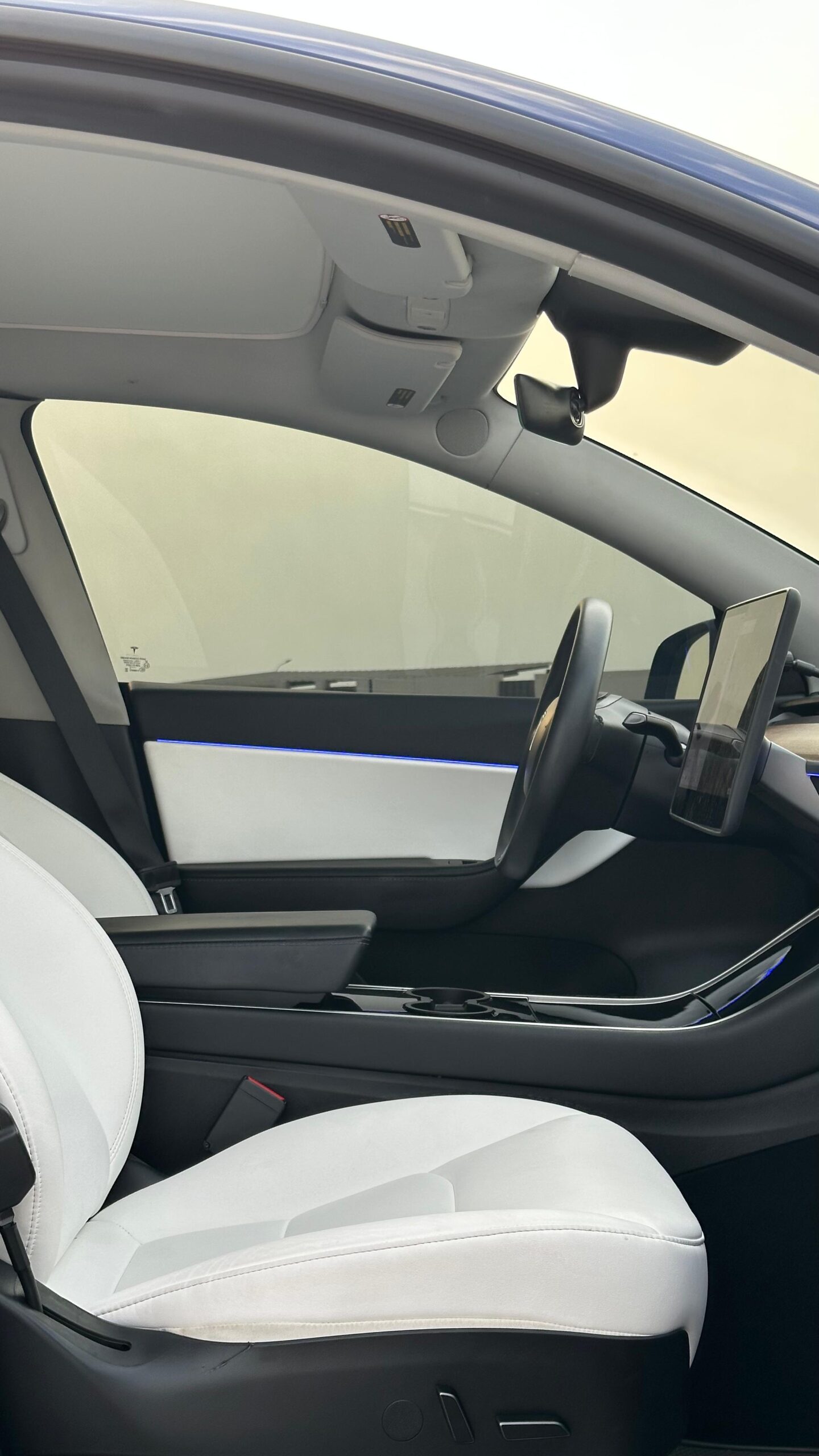 
								Tesla Model Y 2021 Long Range full									