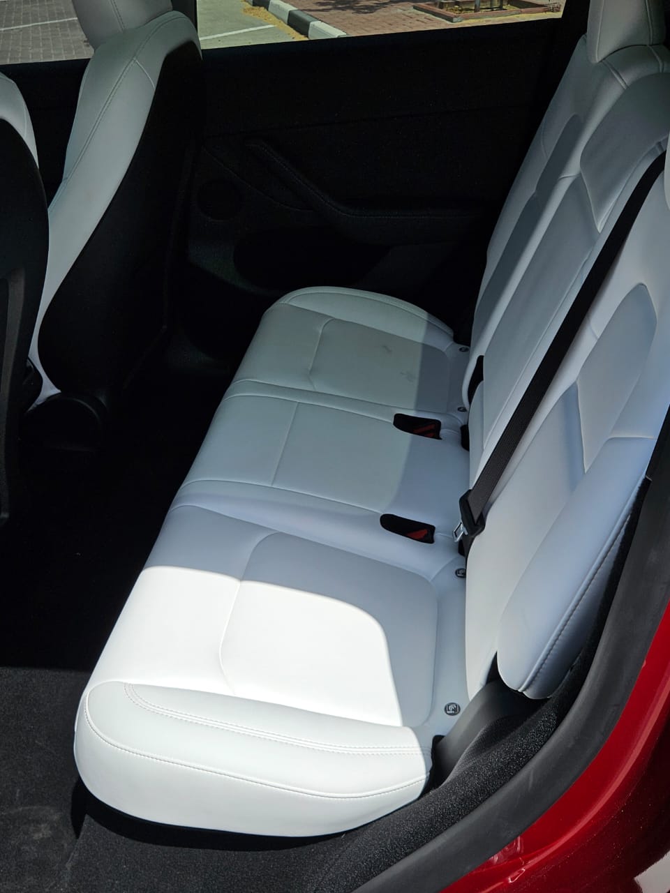 
								Tesla Model Y 2024 Long range full									