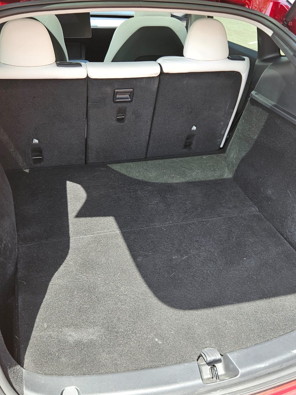 
								Tesla Model Y 2024 Long range full									